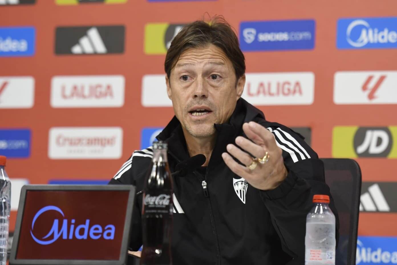 Matías Almeyda, en la rueda de prensa previa al Atlético-Sevilla (Foto: Kiko Hurtado).