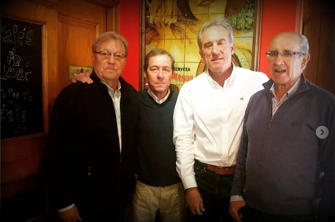  Carmelo Rodrigo, entre Manolo Delgado, Andoni Goikoetxea y Jabo Irureta.