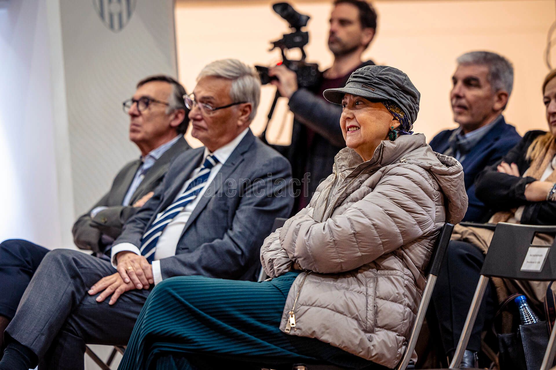 El Valencia CF, primer club en obtener el Sello en Sostenibilidad de LaLiga. En la foto, Inma Ibáñez