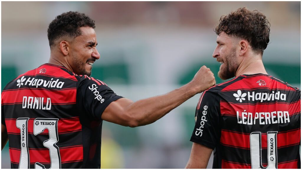 Danilo celebra la Copa Libertadores de Flamingo. (EFE)