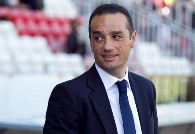 José Luis Oltra es uno de los entrenadores con más experiencia en el fútbol profesional.