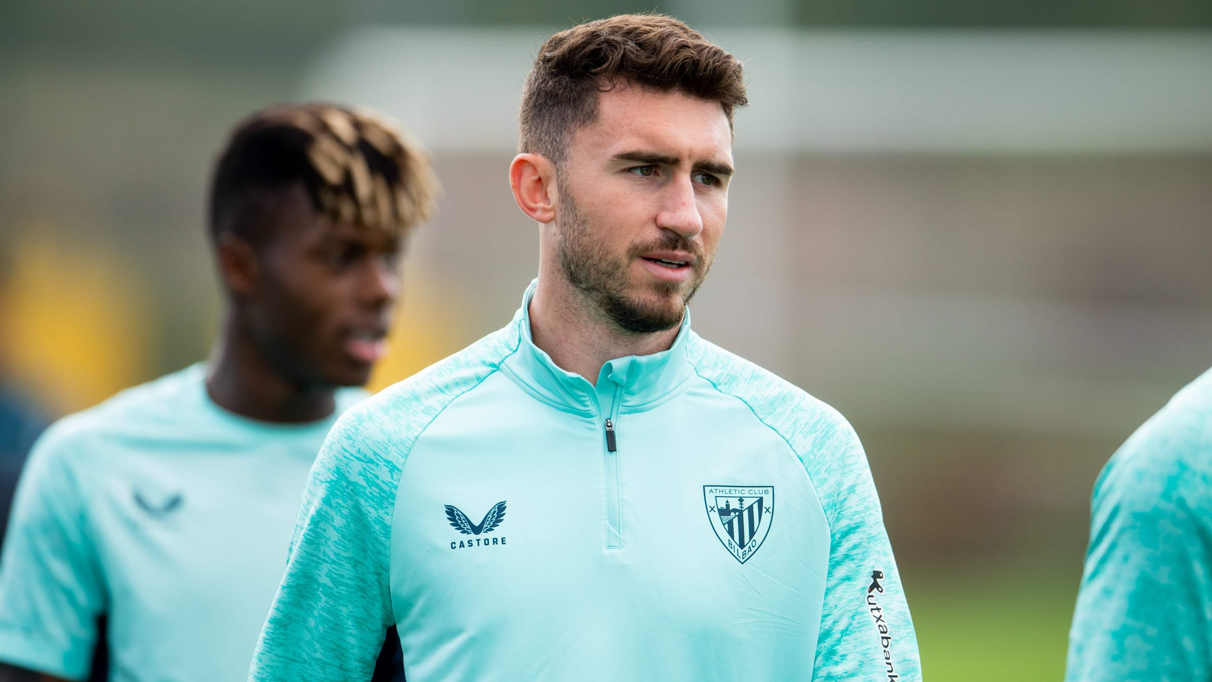  Aymeric Laporte y Nico Williams se entrenan con el grupo en Lezama.