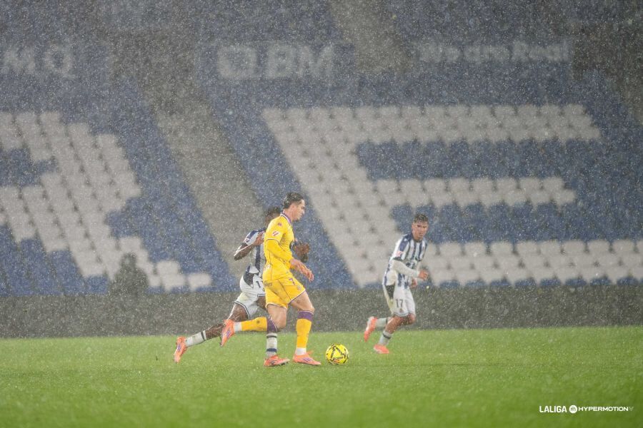  Sergi Canós, ante la Real Sociedad B.