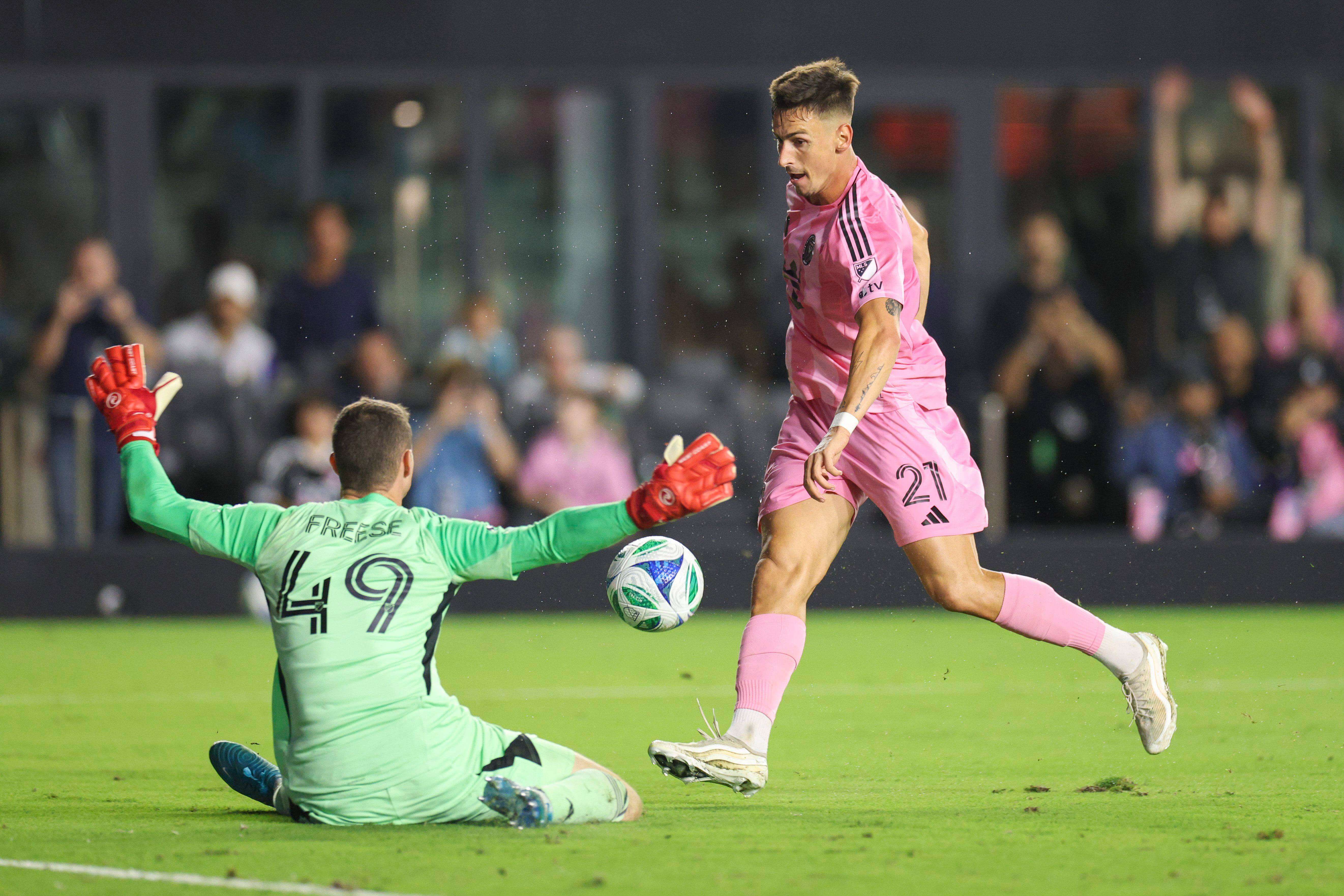 Tadeo Allende marca gol en la final de conferencia con Inter Miami.