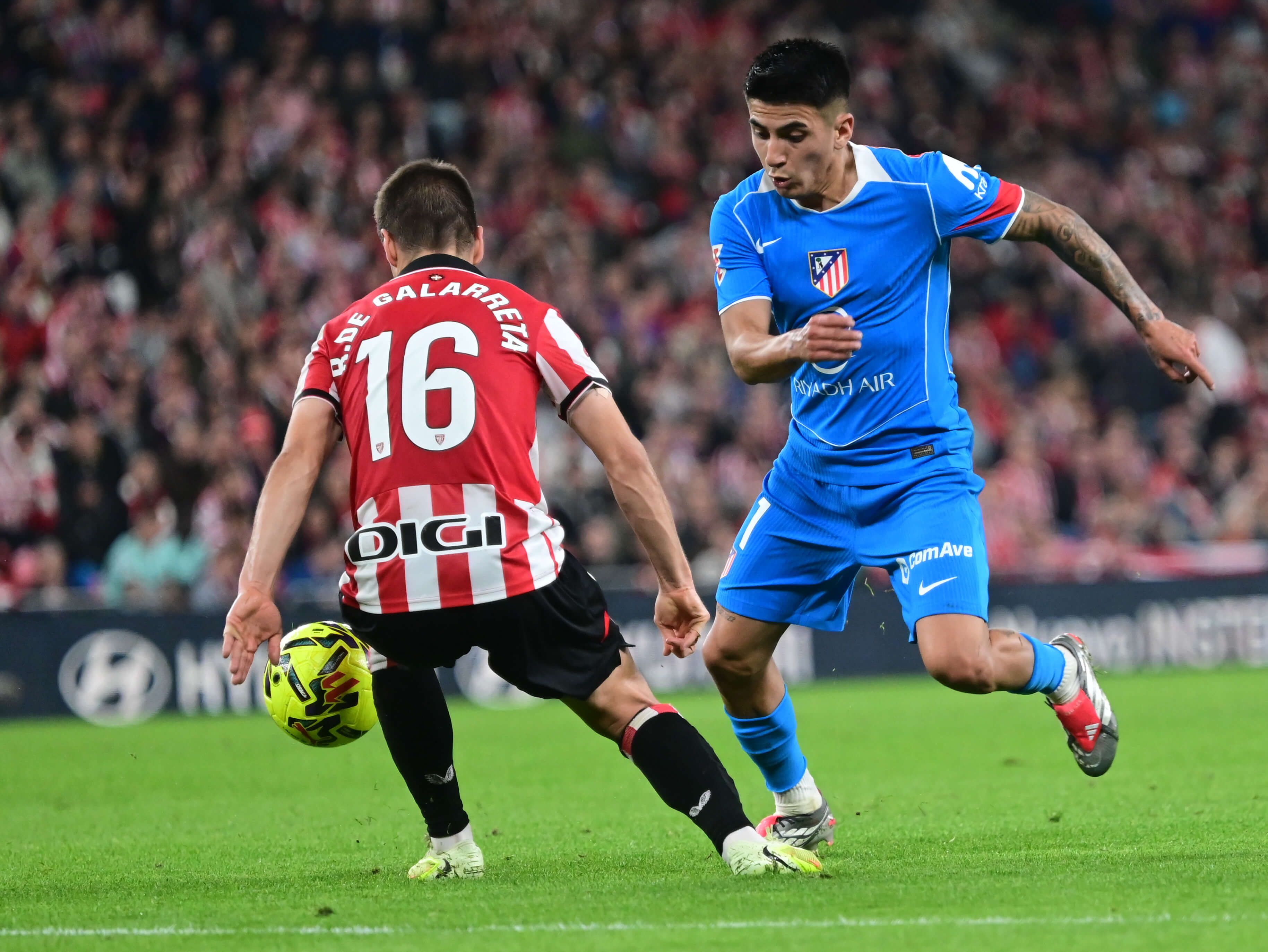 Thiago Almada, en el Athletic-Atlético.