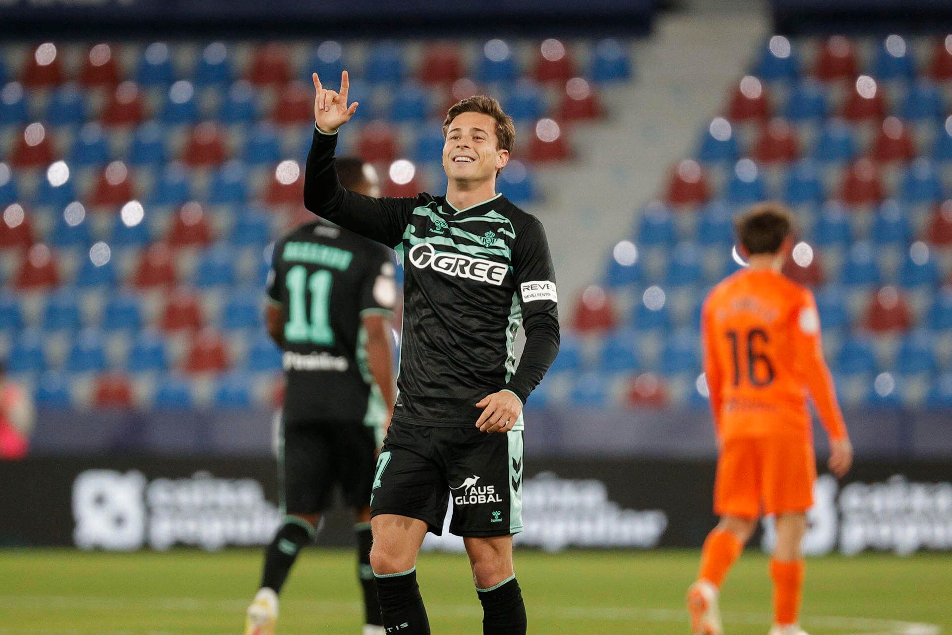  Rodrigo Riquelme celebra su gol al Torrent
