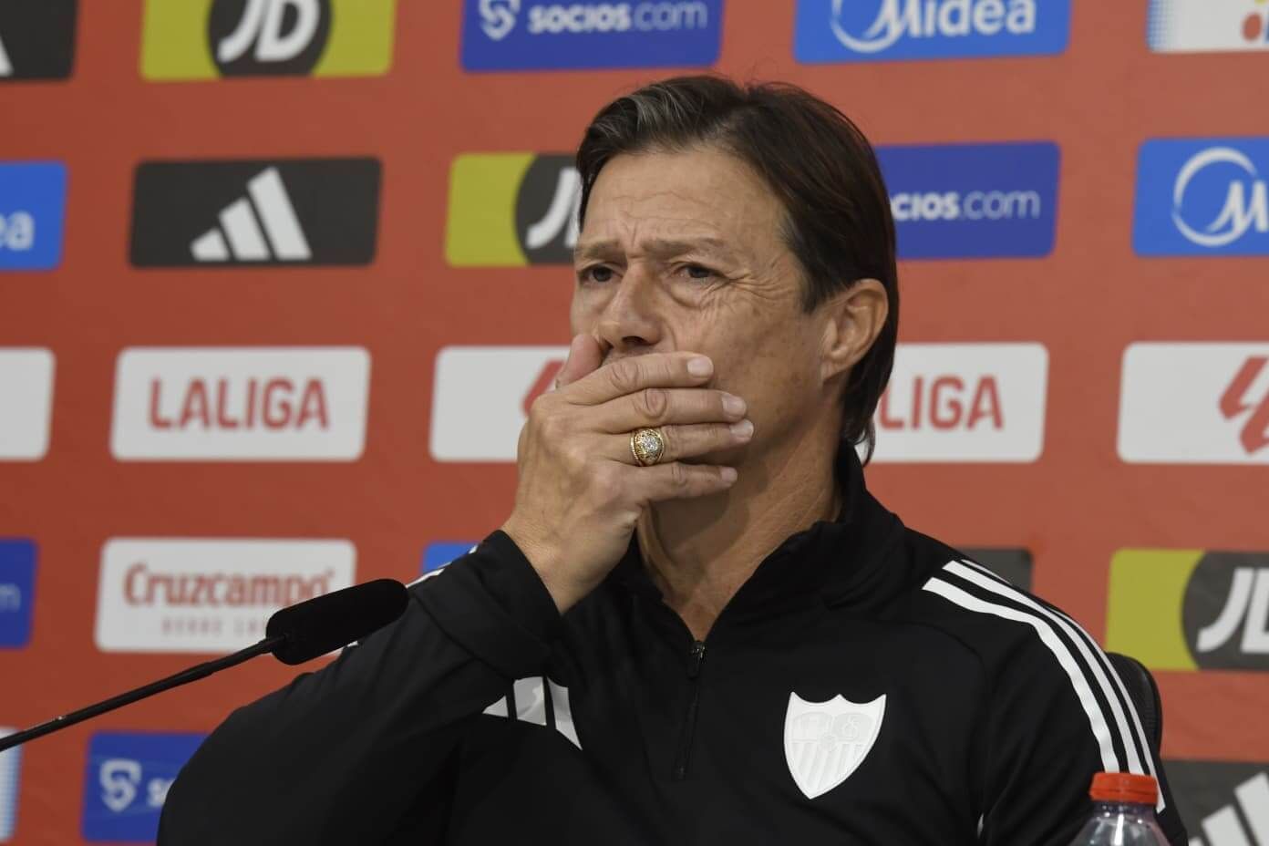  Matías Almeyda, en la rueda de prensa previa al Extremadura - Sevilla.
