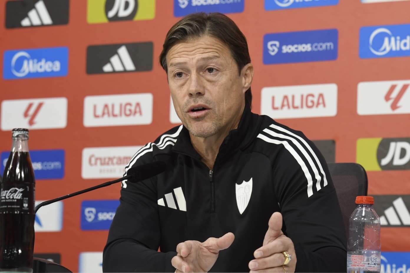  Matías Almeyda, en la rueda de prensa previa al Extremadura - Sevilla.