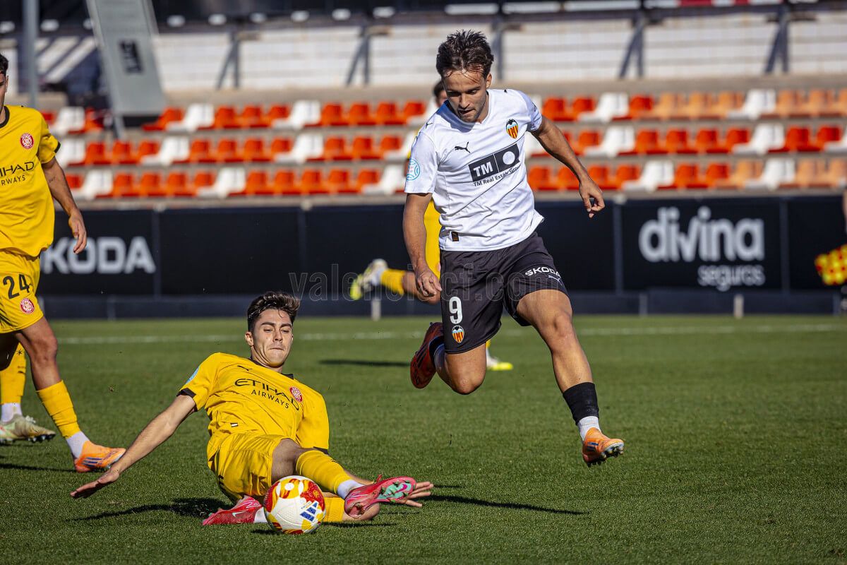 Angulo y el VCF Mestalla toman aire a costa del Girona B