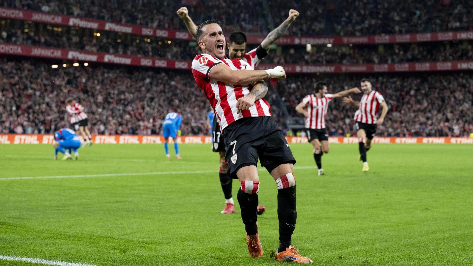  Alex Berenguer celebra así su gol al Atlético de Madrid de Simeone en San Mamés.