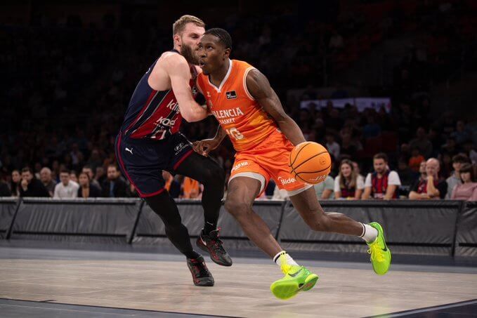 Canasta de Kam Taylor para la victoria del Valencia Basket
