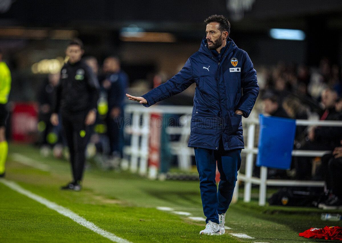  Carlos Corberán en el Cartagena-Valencia CF