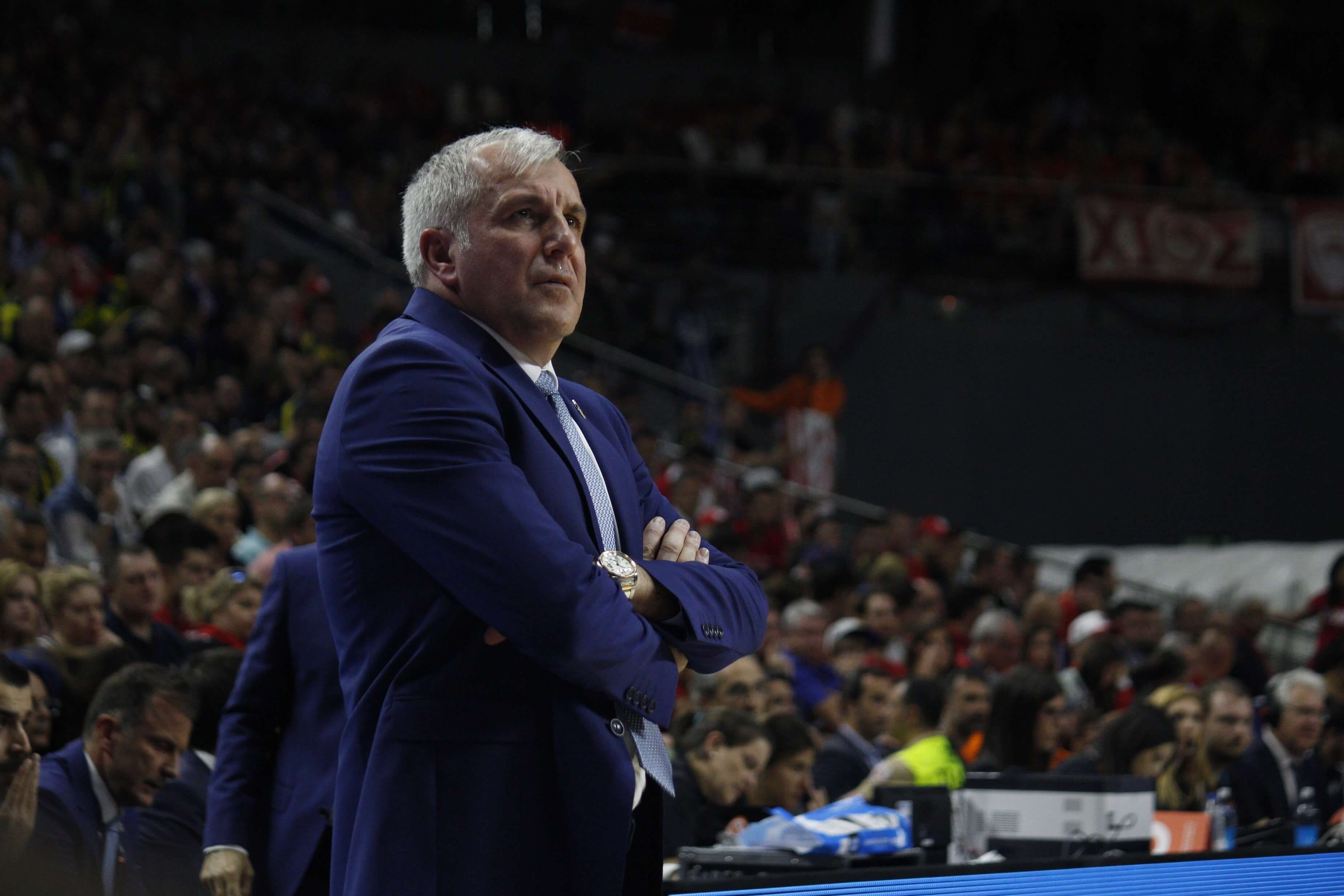 Obradovic, dirigiendo al Partizan de Belgrado. Fuente CordonPress.