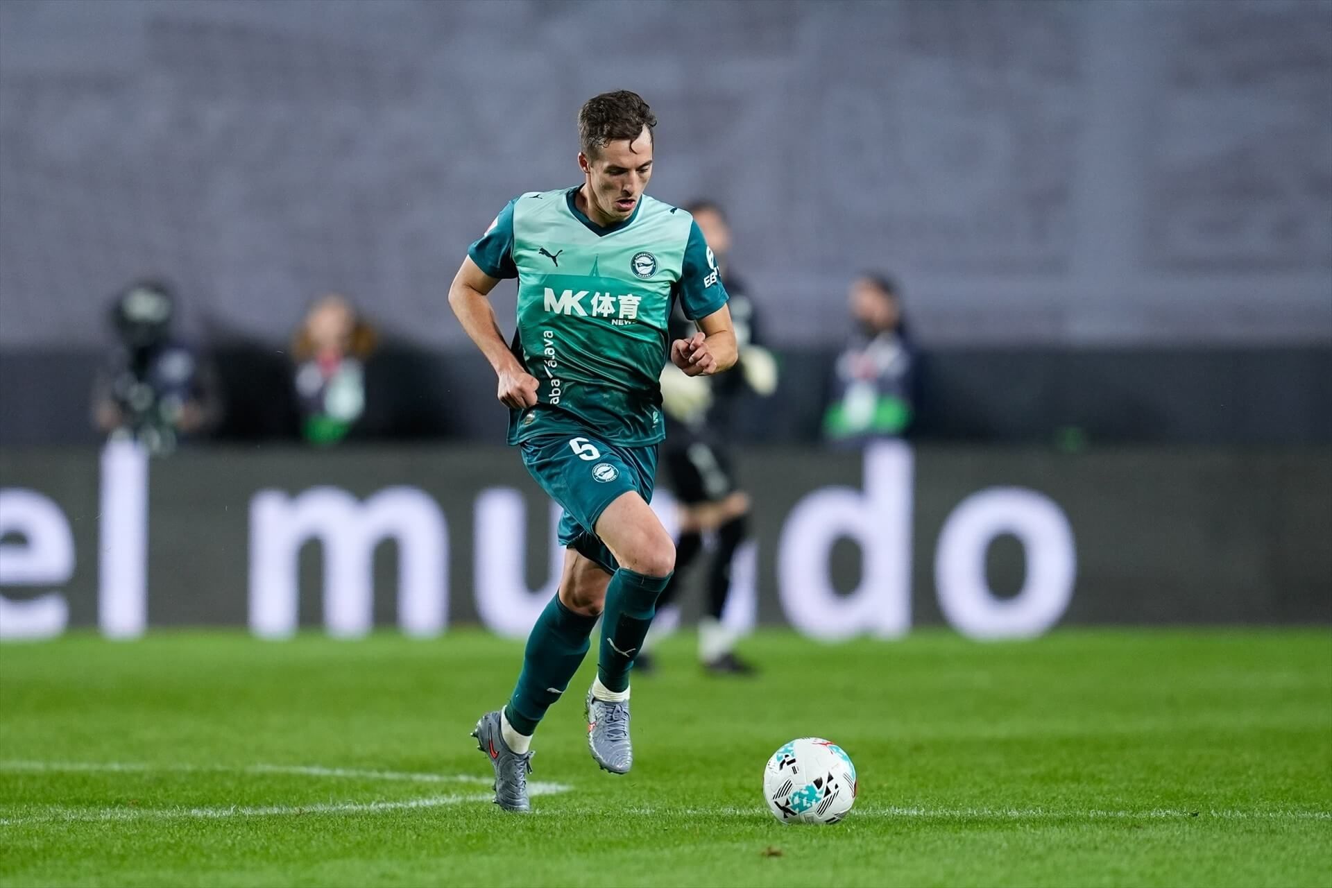  Jon Pacheco, en un partido del Deportivo Alavés (FOTO: Europa Press).