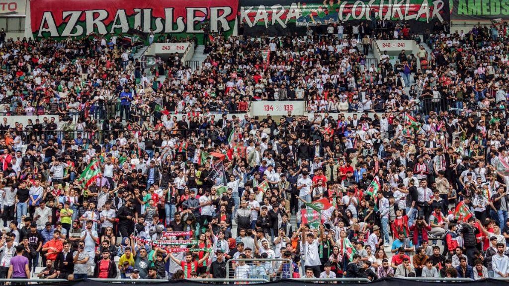  Aficionados de la liga turca (Cordon Press)