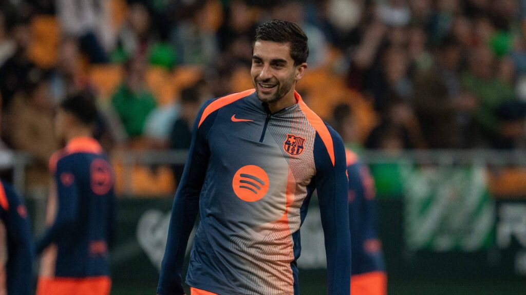 Ferran Torres, durante la previa del Real Betis-Barcelona (Cordon Press),