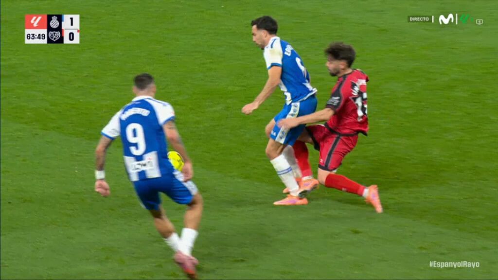  Unai López recibió la doble amarilla tras derribar a Edu Expósito en el Espanyol - Rayo (Movista