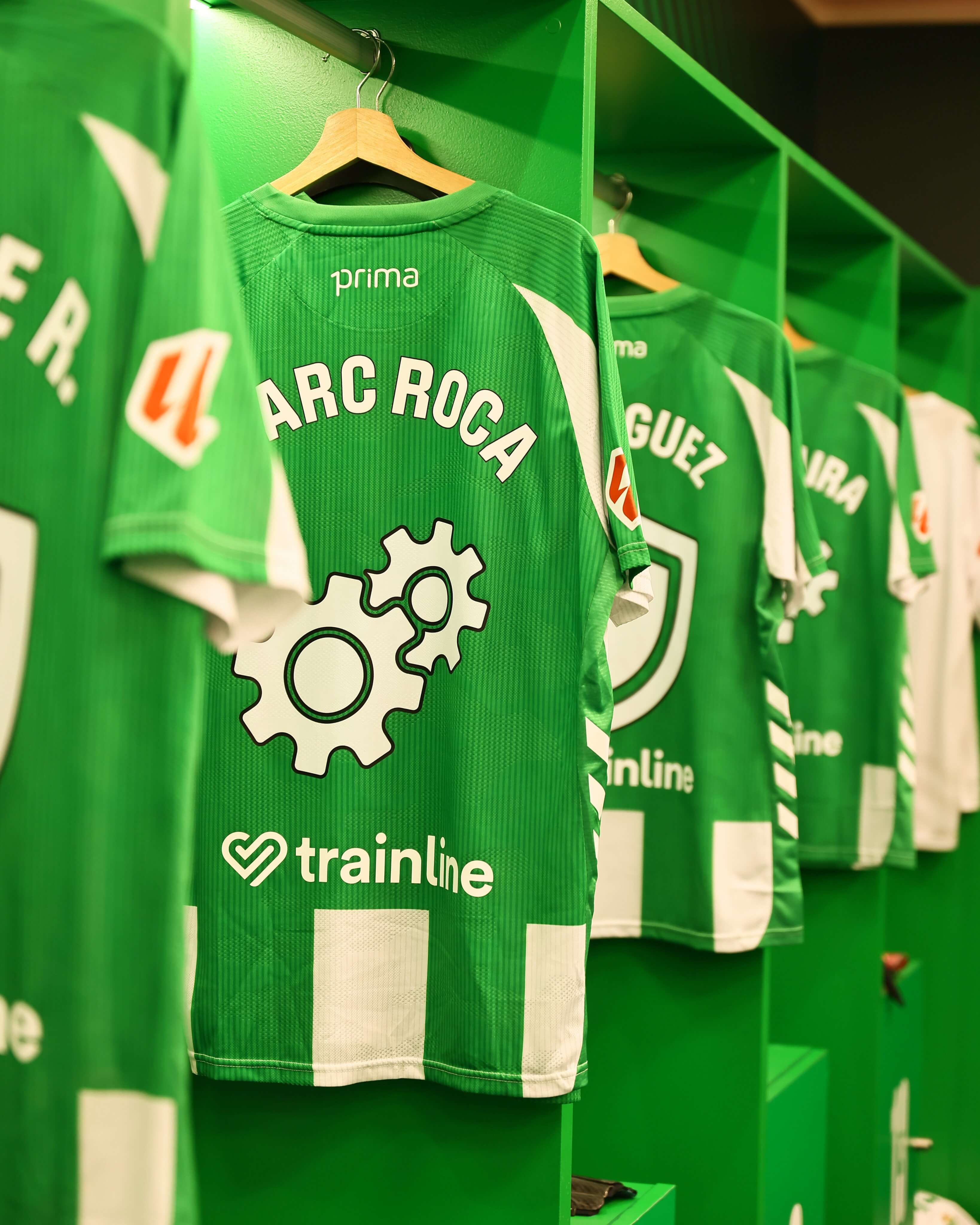  Las camisetas que lucieron los jugadores del Betis a su salida al césped