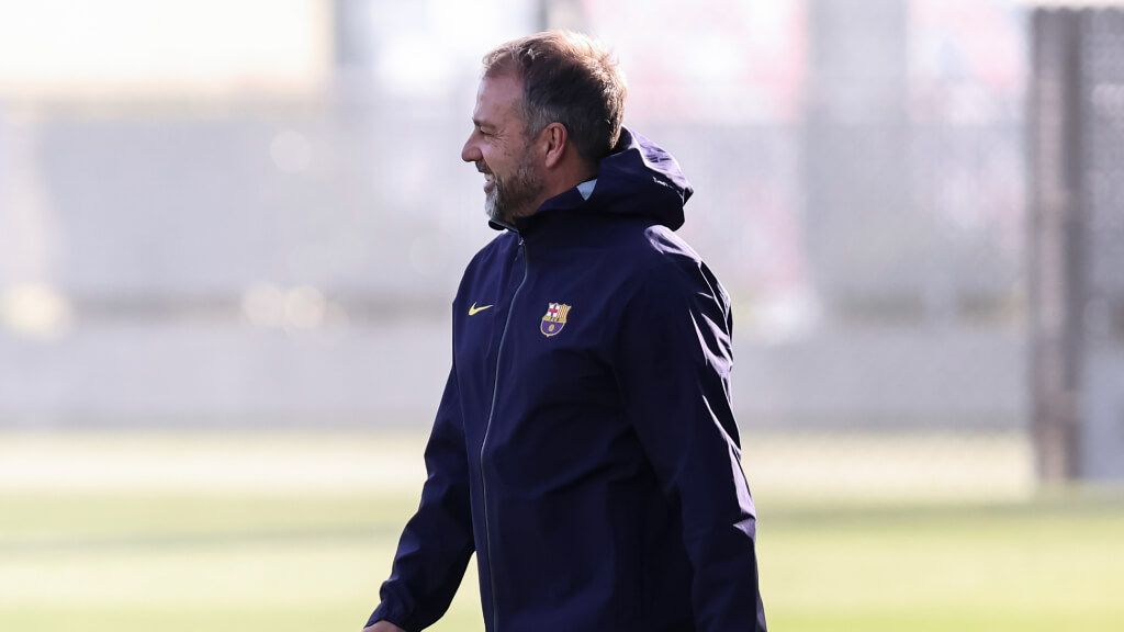  Hansi Flick ha querido señalar a Joan García como su portero titular (Europa Press)