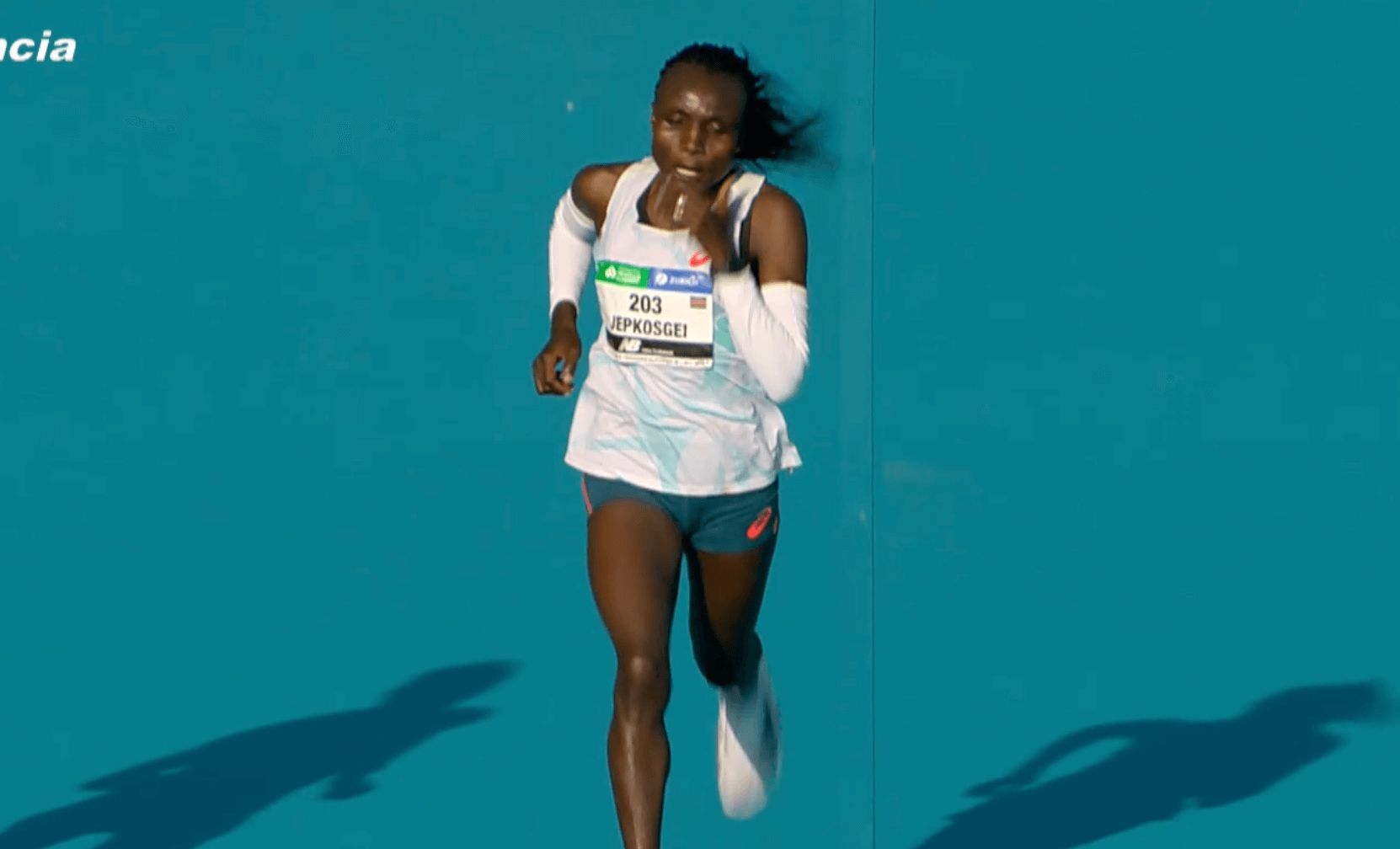 Joyciline Jepkosgei gana el Maratón Valencia 2025