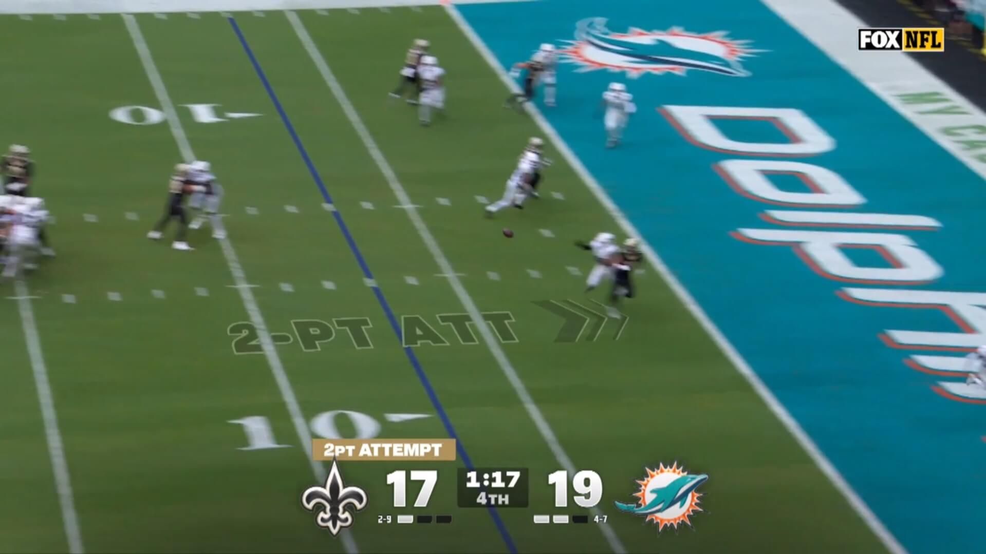 Minkah Fitzpatrick intercepta el oval para conseguir dos puntos para los Dolphins en la NFL.