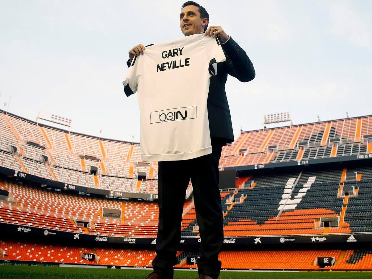 Presentación de Gary Neville