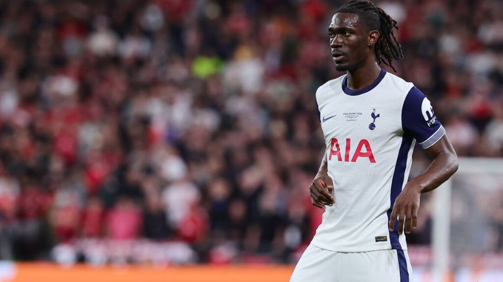  Yves Bissouma, en un partido con el Tottenham Hotspur (Cordon Press)