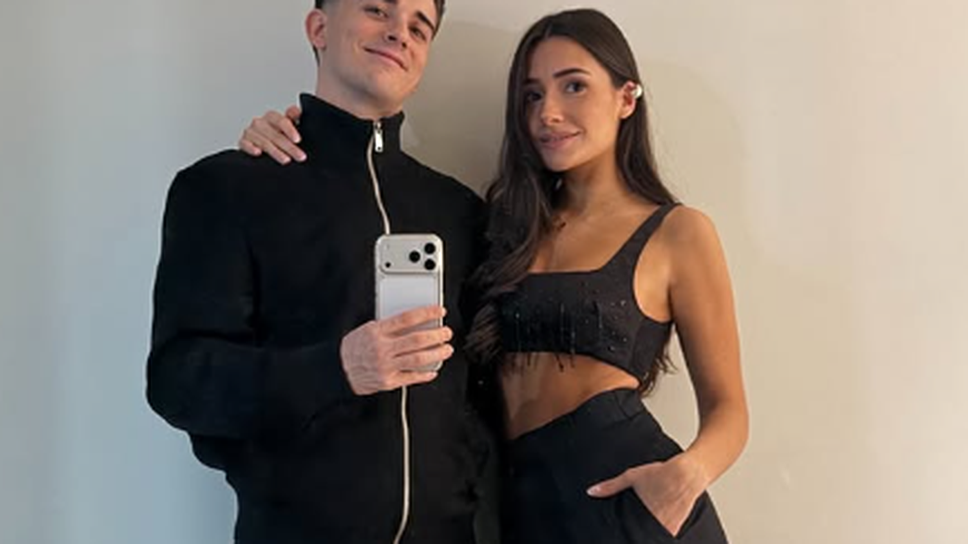 Gavi y Ana Pelayo en Nochevieja