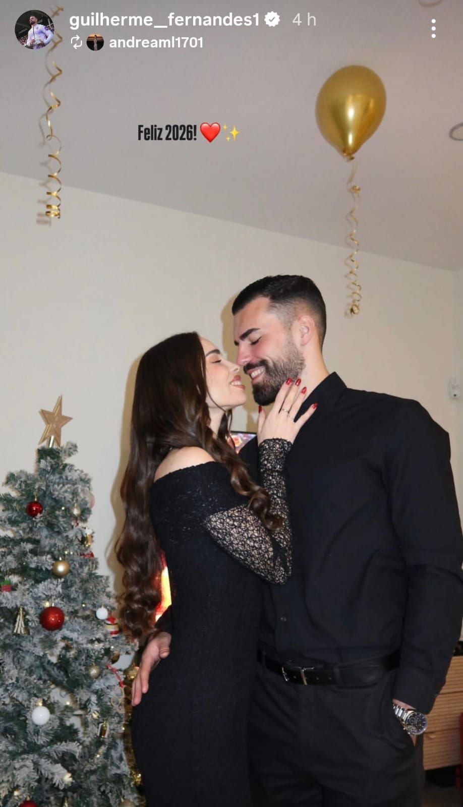 Guilherme Fernandes felicita el Año Nuevo.