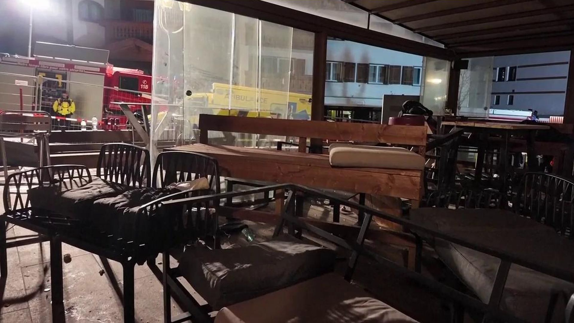 Imágenes local incendiado Suiza