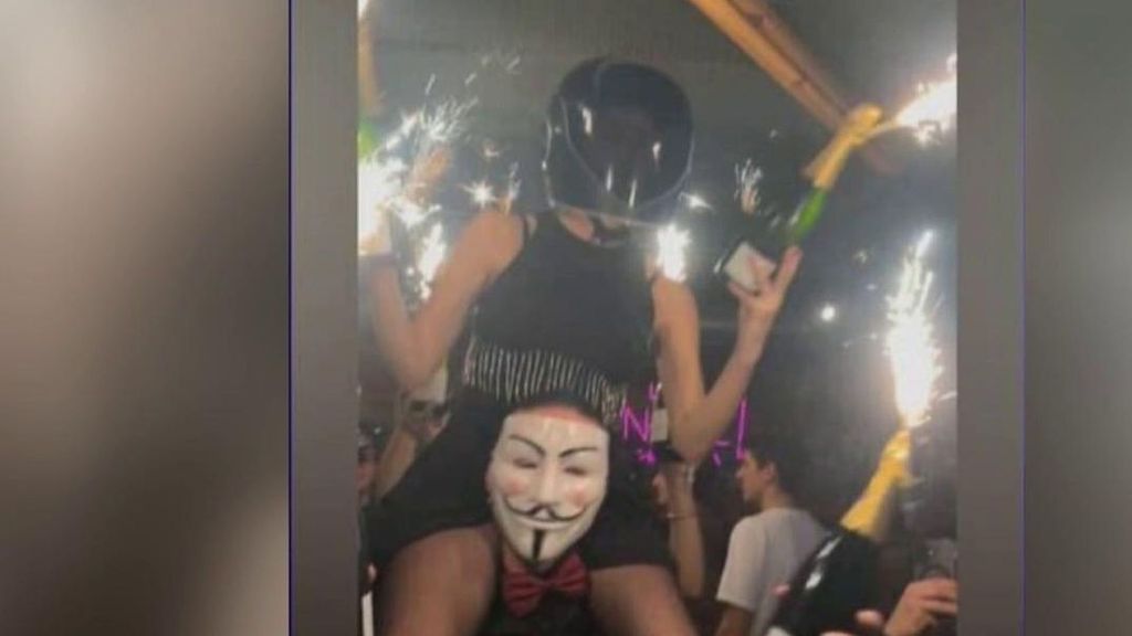 Confirmado: Las bengalas en botellas de champán causaron el incendio en el bar de Suiza