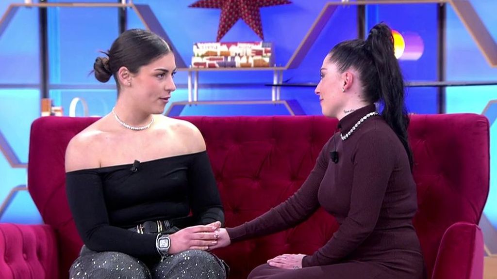 Dos amigas se reencuentran tras nueve años sin verse por una traición en la adolescencia