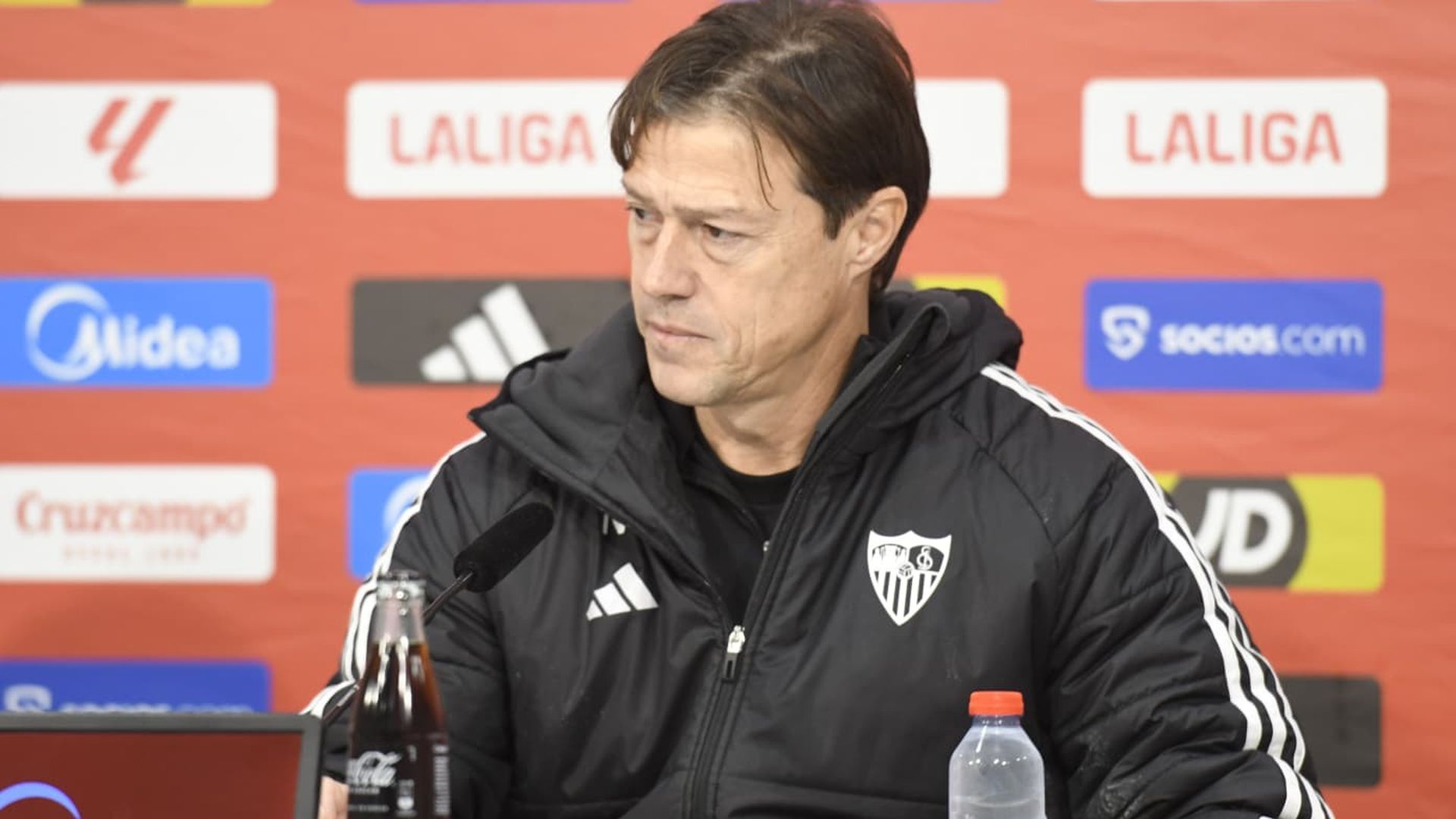 Matías Almeyda, en sala de prensa Matías Almeyda, en sala de prensa