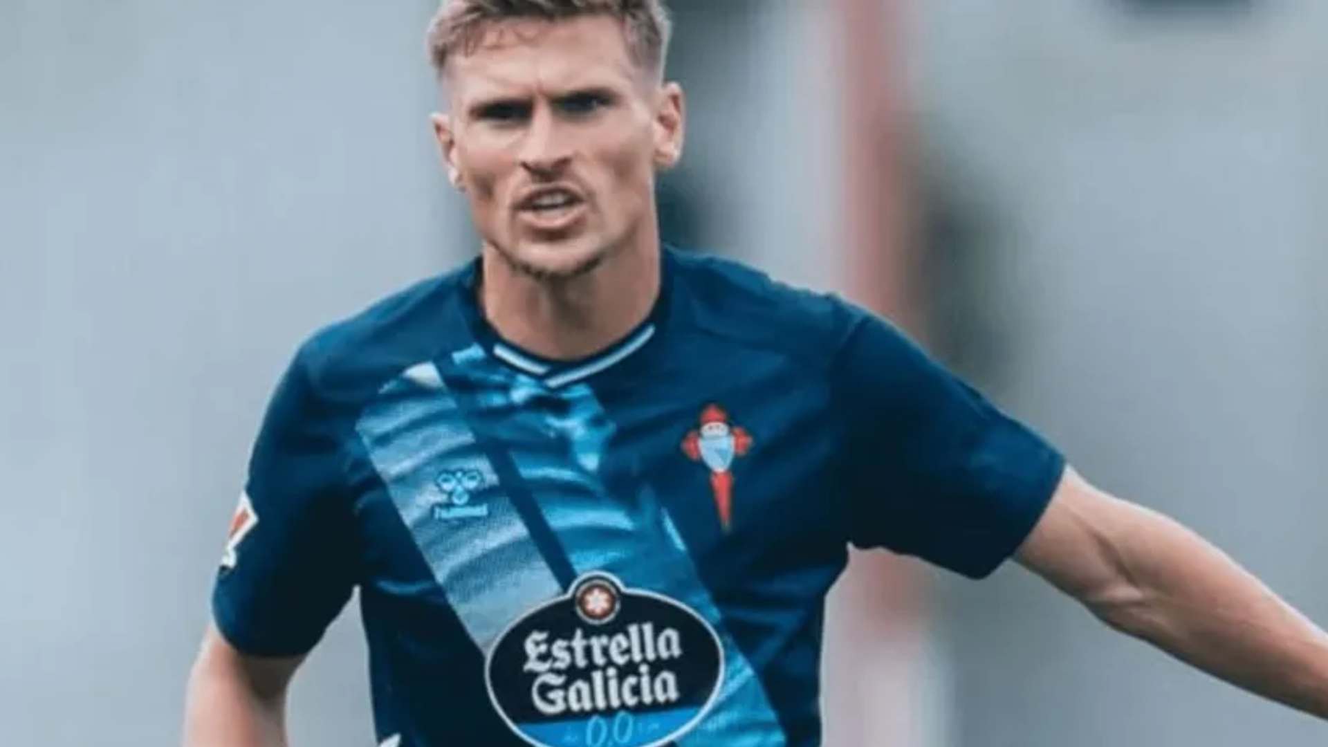 Carl Starfelt se cae del once por lesión