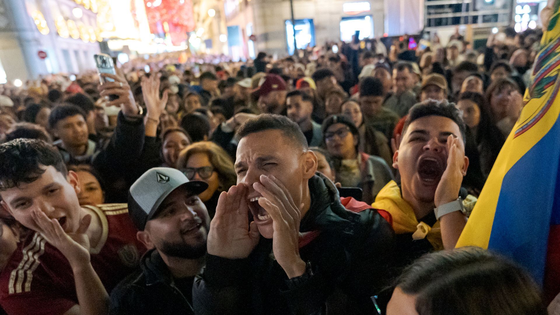 Concentración en Madrid en apoyo de Venezuela y de celebración por la captura de Nicolás Maduro