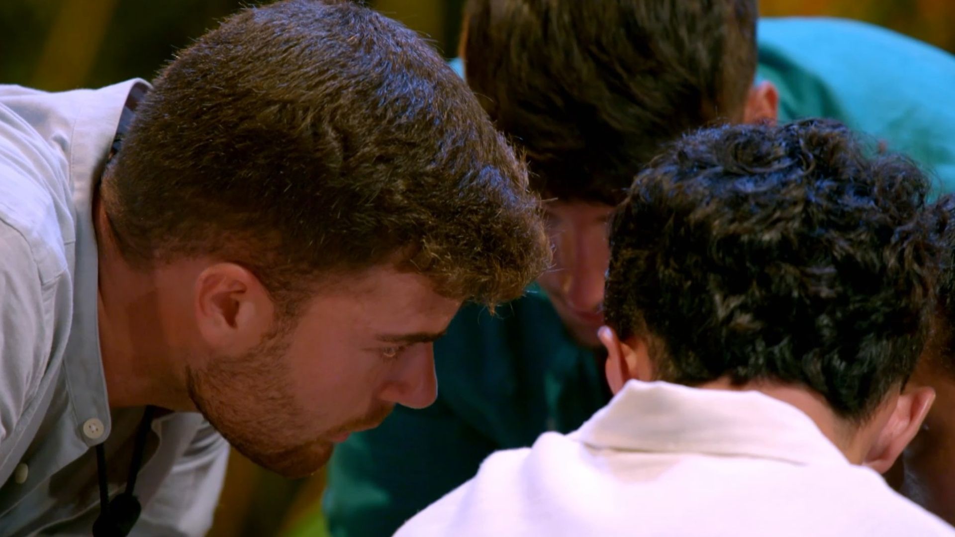 Darío pregunta a Borja sobre Almudena y el soltero reacciona: “Parece que solo le interesa el tema sexual”