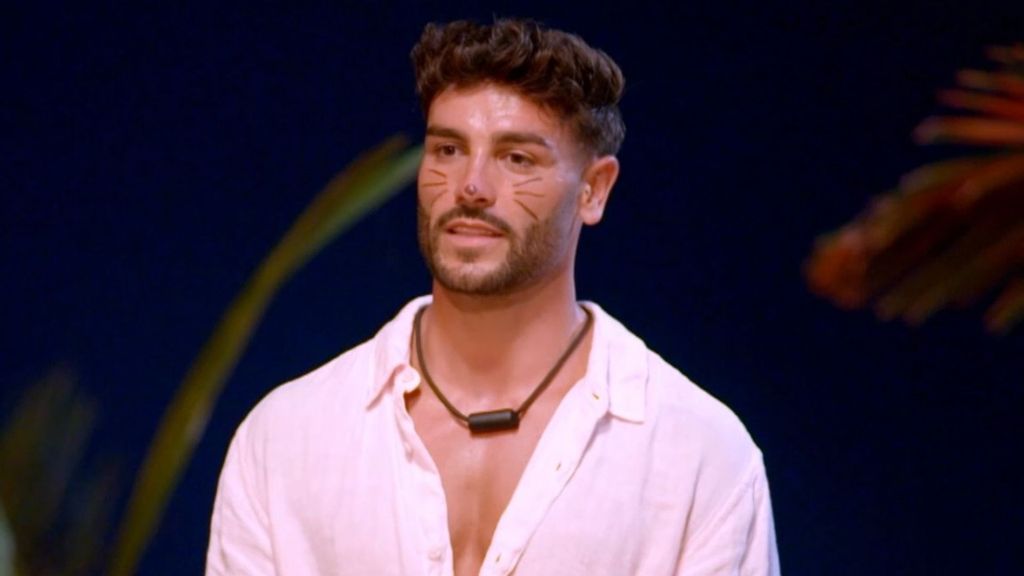 Gerard provoca sorpresa al explicar en 'La isla de las tentaciones 9' el motivo de pintarse la cara en su encuentro con Gilbert