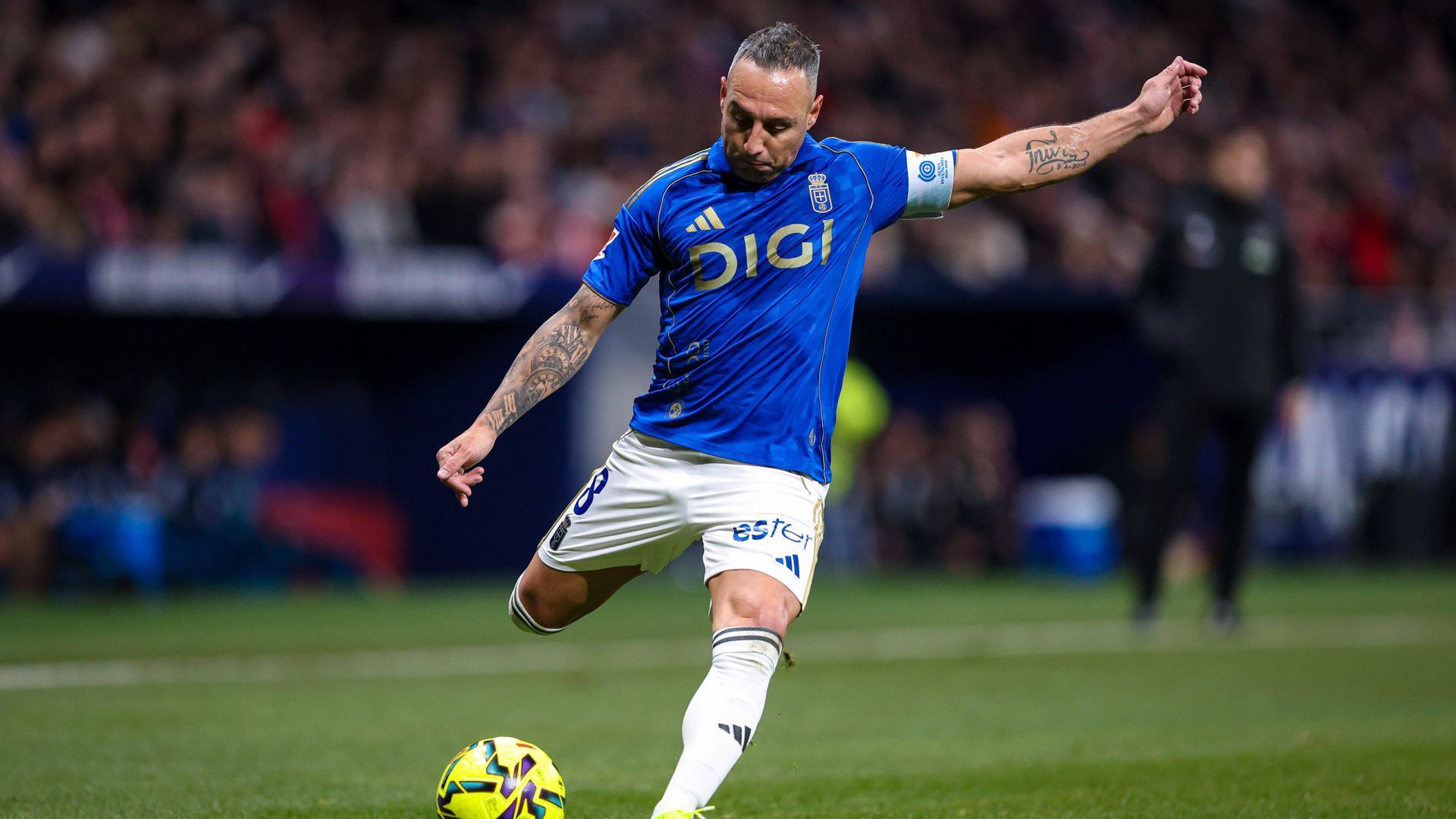 Santi Cazorla, en un partido del Real Oviedo