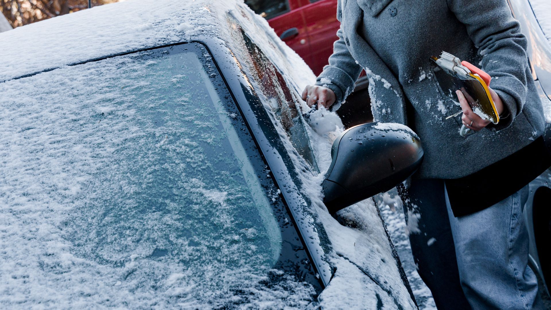 La nieve afecta a 55 carreteras y mantiene la alerta en casi todo el país: Guadalajara, en nivel rojo por -15 grados
