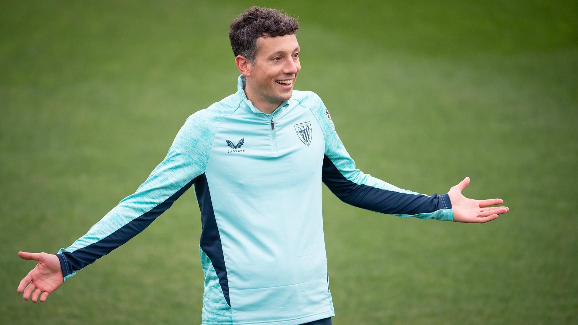 Mikel Vesga, durante un entrenamiento con el Athletic. Mikel Vesga, durante un entrenamiento con el Athletic.