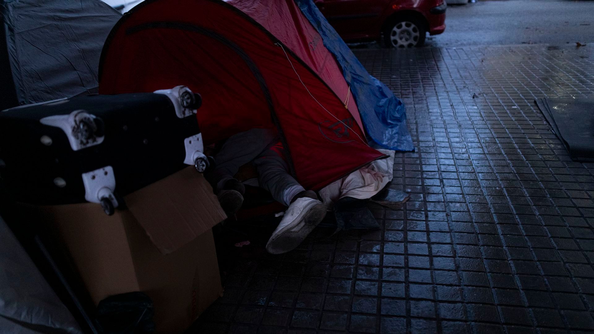Muere un hombre en la calle en Badalona en pleno episodio de frío intenso