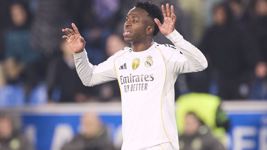 Vinicius 'pasa' de renovar por el momento y esperará