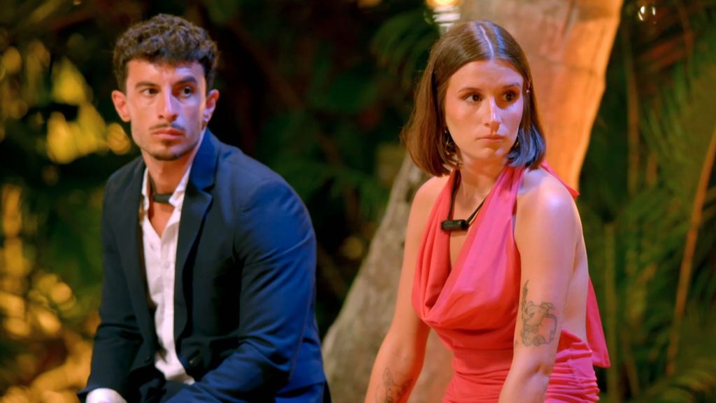 Sandra se sincera en su hoguera final con Juanpi antes de tomar la decisión final: "Me he dado cuenta de que no estoy enamorada de ti"