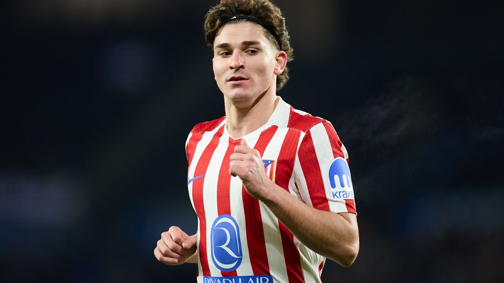 Julián Álvarez ante la Real Sociedad