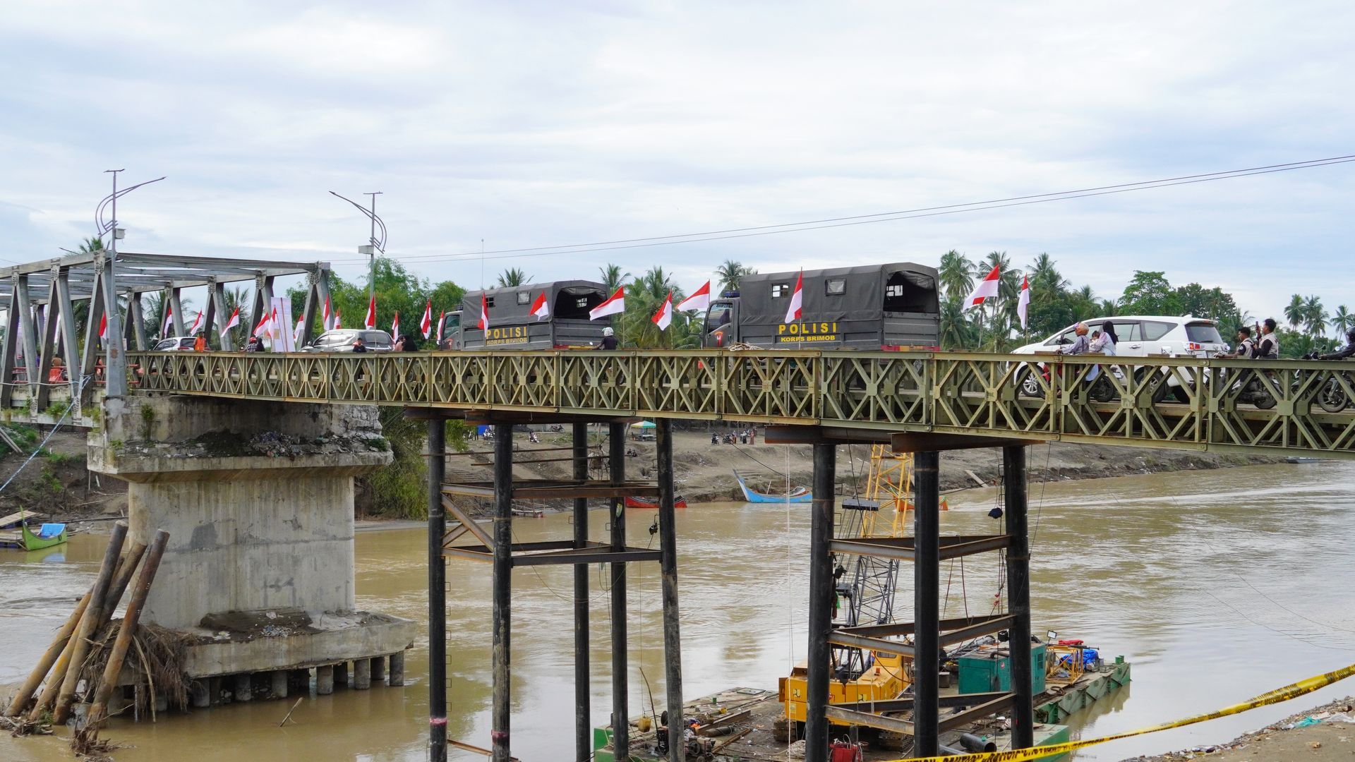 La familia de Quique, el menor desaparecido en el naufragio de Indonesia, pide mantener la búsqueda