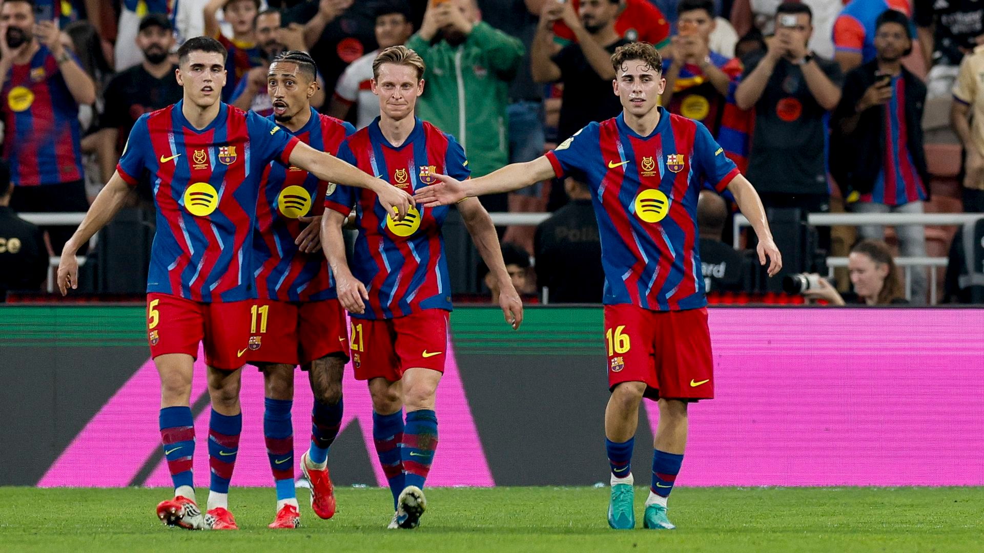 Los jugadores del Barça celebran un gol ante el Athletic Club Los jugadores del Barça celebran un gol ante el Athletic Club