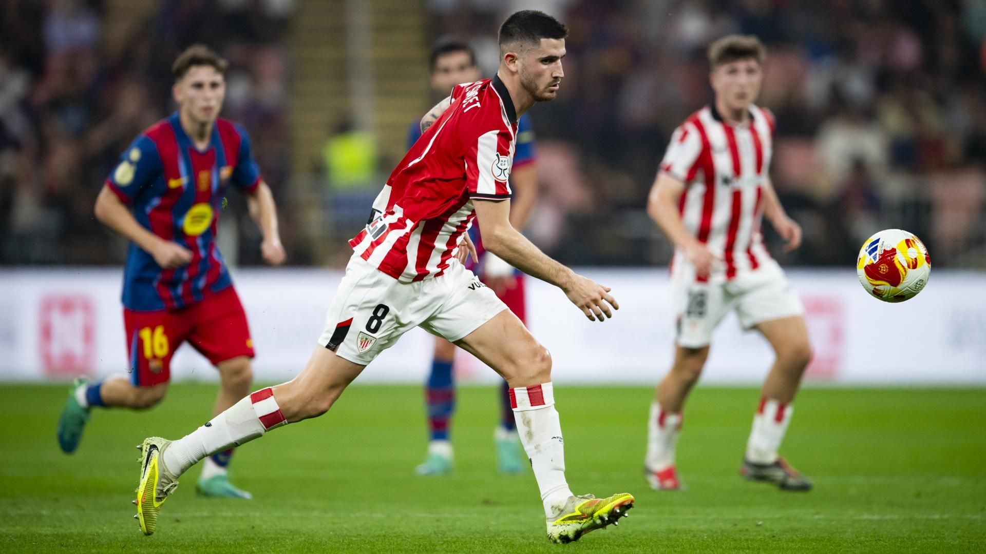 Oihan Sancet en la semifinal de Supercopa ante el Barça Oihan Sancet en la semifinal de Supercopa ante el Barça