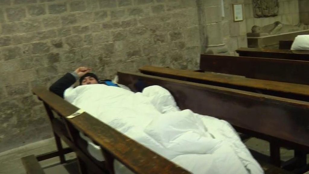 Una parroquia de Barcelona acoge a 15 personas sin hogar por la ola de frío