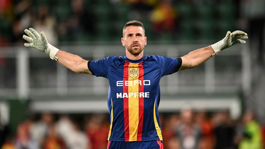 David Sánchez cierra el debate de la portería de España: "Joan García es mejor... pero Unai Simón es su portero"