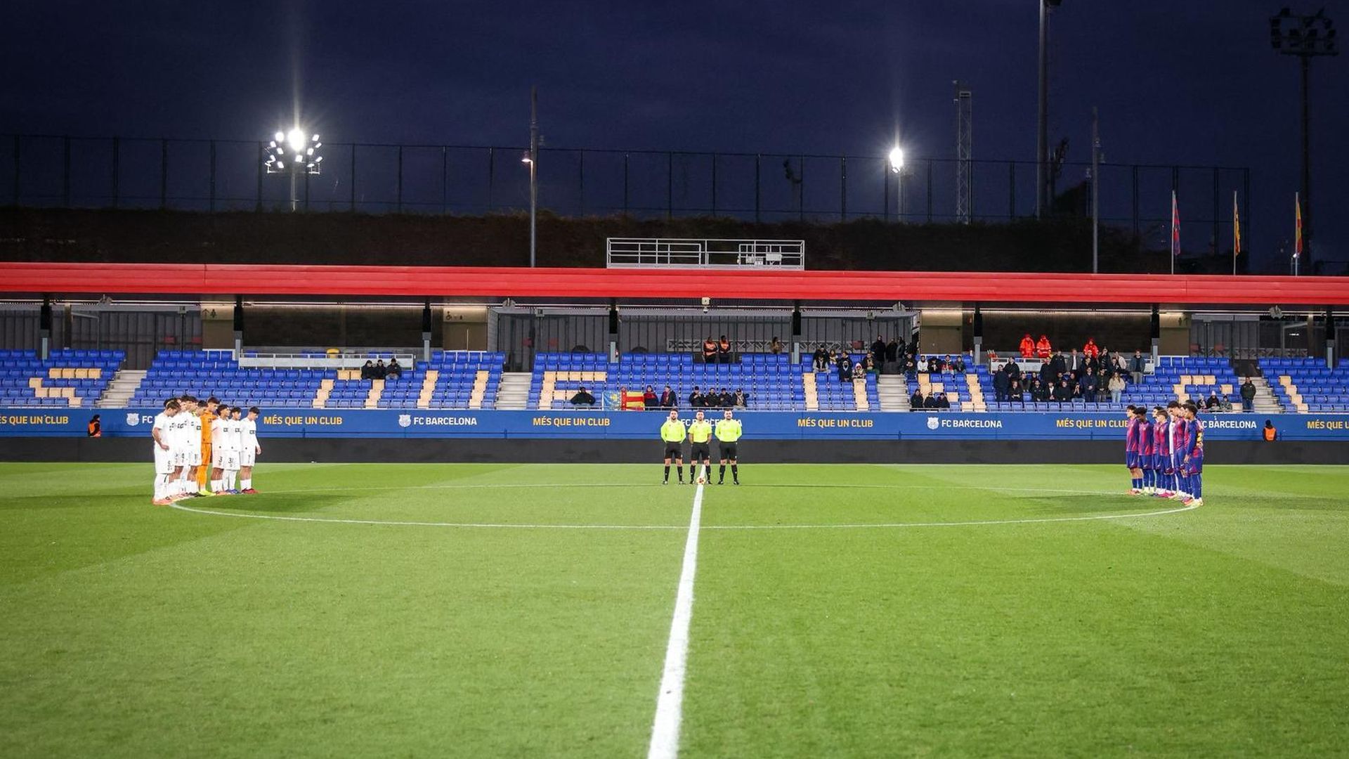 Valioso y emotivo empate del VCF Mestalla con recuerdo a Fernando Martín